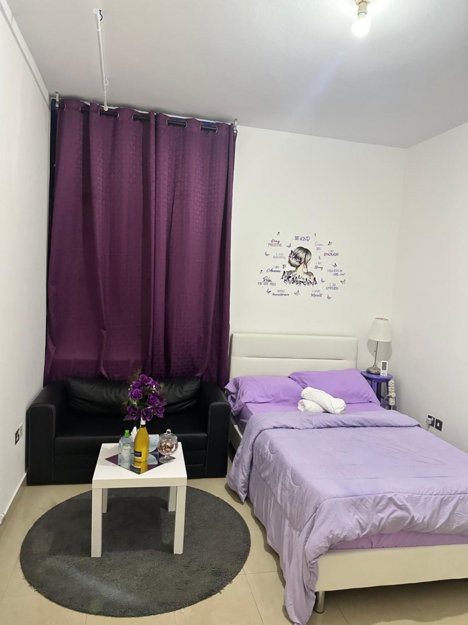 Apartmán The Purple Place Abú Dhabí Exteriér fotografie